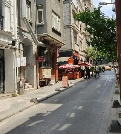Arya Taksim Apartment *