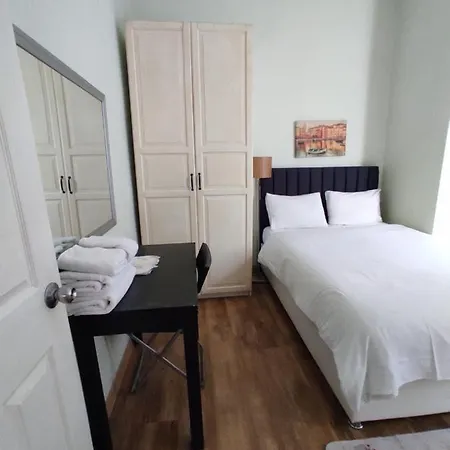 Arya Taksim Apartment *