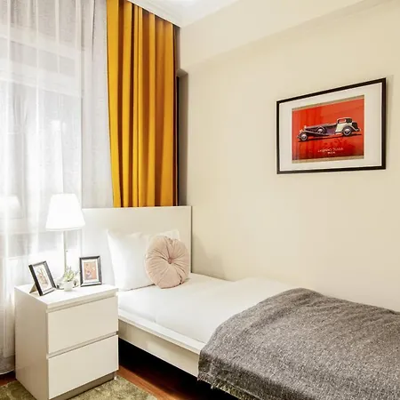 Apartment Central And Convenient Flat In Sisli *