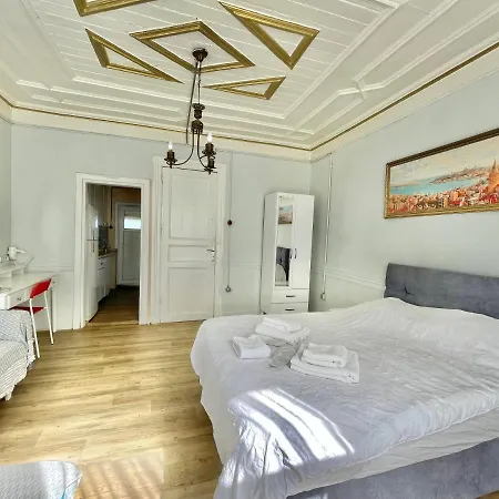 Hotel apartamentowy Golden