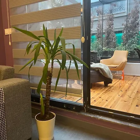 Wide Garden Flat Close To The Memoriall Hospital Hgyhomes2104 Apartment Istanbul