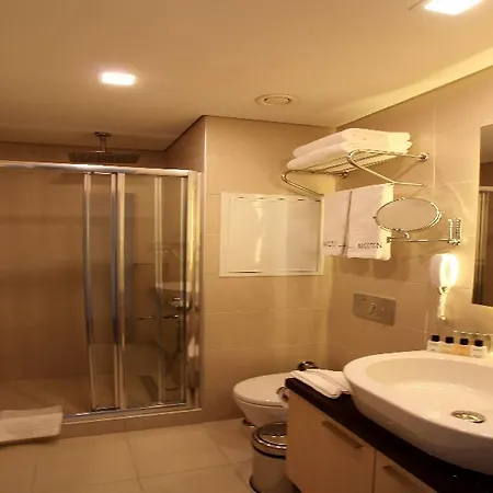 Molton Monapart Mecidiyekoy Hotel