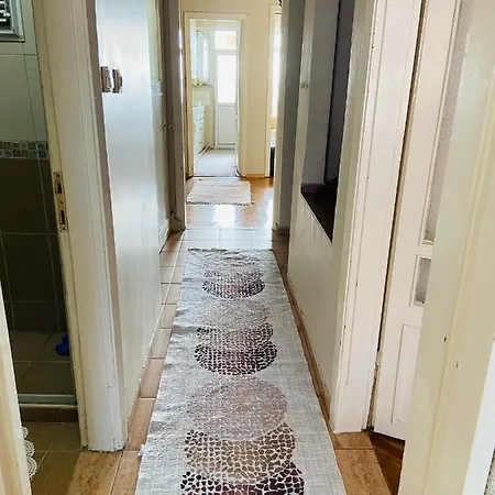 Deniz Manzarali Genis Konforlu Daire Appartement