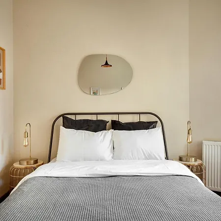 Aparthotel Lola Flats By Oval