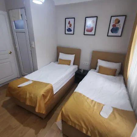 Konut Wooden House Hotel Istambul
