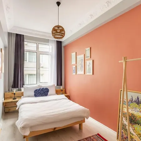 Bohemian Flat In Nisantasi With Location اسطنبول