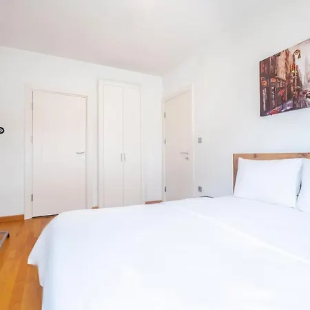Chic Flat Near Public Transportation In Goztepe * اسطنبول