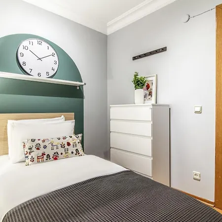 Gorgeous Flat With Lovely Balcony In Nisantasi *