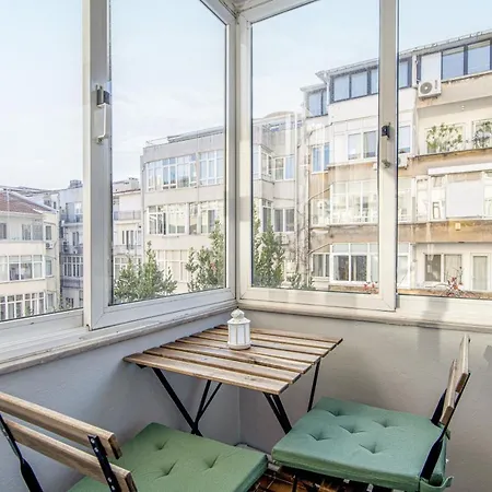 Gorgeous Flat With Lovely Balcony In Nisantasi * Istanbul