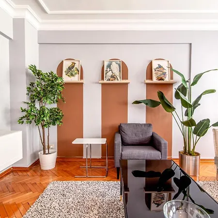 Gorgeous Flat With Lovely Balcony In Nisantasi * Istanbul