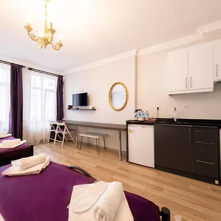 Frame & Suites