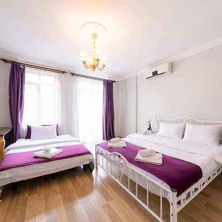 Отель Frame & Suites *