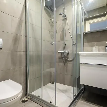 شقة Chic Flat Near Public Transportation In Goztepe