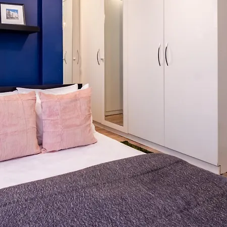 Captivating Flat With Balcony Near Besiktas Pier Appartement