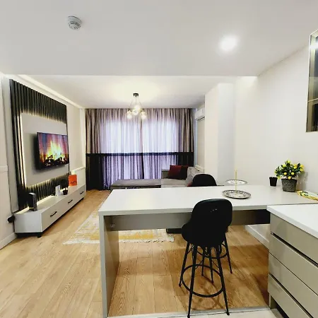 Alyateras Apartment *