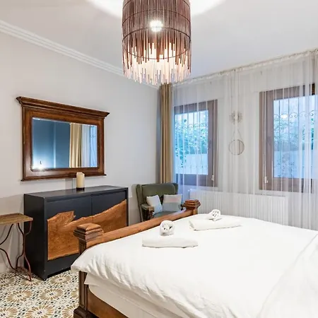 Apartment Delightful Flat With Bosphorus View In Kuzguncuk *