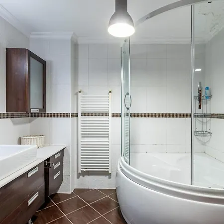 Delightful Flat With Bosphorus View In Kuzguncuk