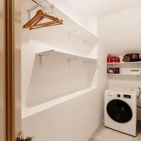 The Little Red Door *cihangir* Apartment *