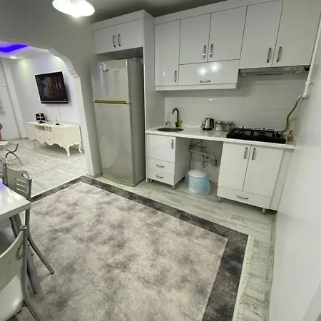 Tarihi Mekanda Sirin Apartment *