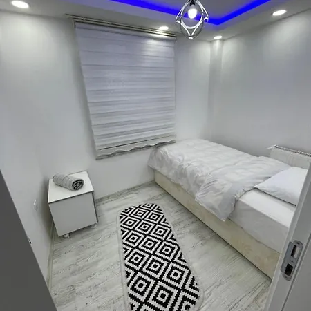 Tarihi Mekanda Sirin Apartment