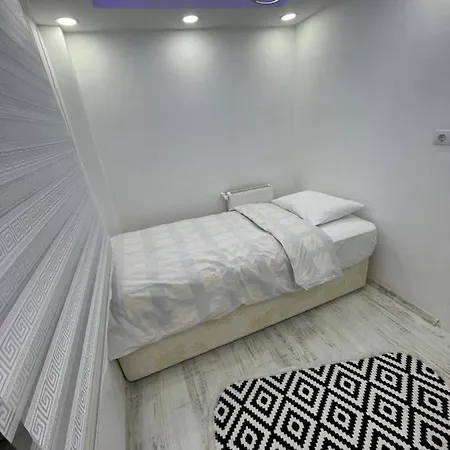 Apartment Tarihi Mekanda Sirin