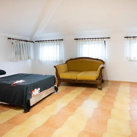 Villa Asil *