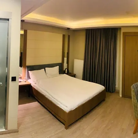 Hotel Merit House *