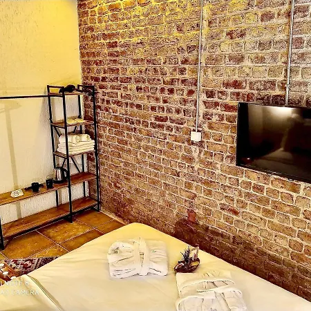 Mates Historical Hotel 3*