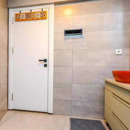 Apartment Vibrant Flat 500 M To Uskudar Ferry Station Istanbul