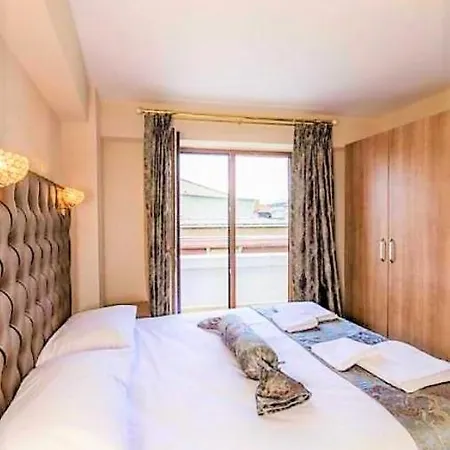 Hotel Lavin &