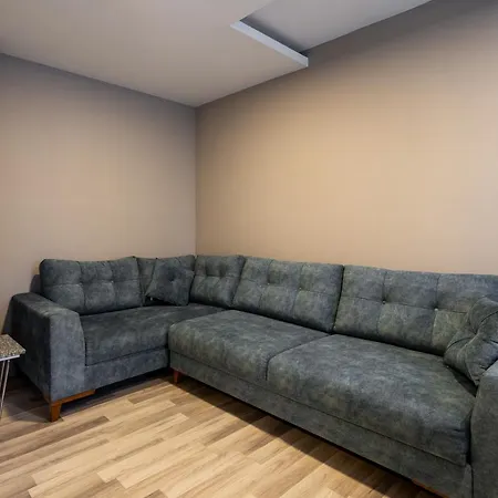 Aparthotel Element 2*