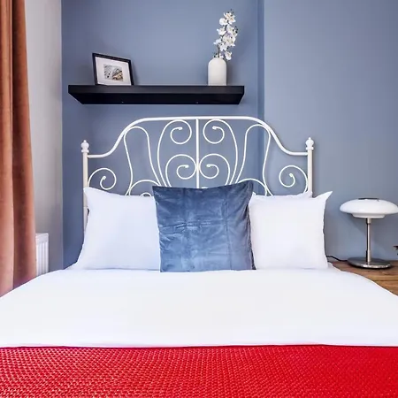 Flat With Sleek Interior In Sisli