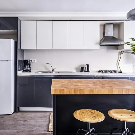 Flat With Sleek Interior In Sisli Istanbul