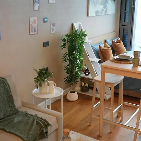 Apartment Highest Luxury Tower Skyland Studio *