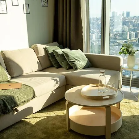 Highest Luxury Tower Skyland Studio Skyline View Apartment