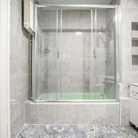 Spacious Flat Near Caddebostan Coast Istanbul