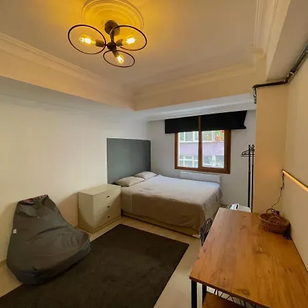 Town Center,suitable For Family,2+1 New Building Apartment Istanbul