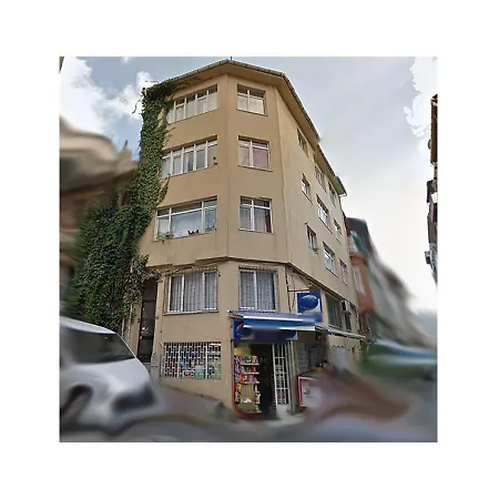 Apartment Family Apt For 7 People, 10 Min Walk To Taksim Square Istanbul