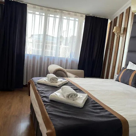 Hotell Nova Roma 3*