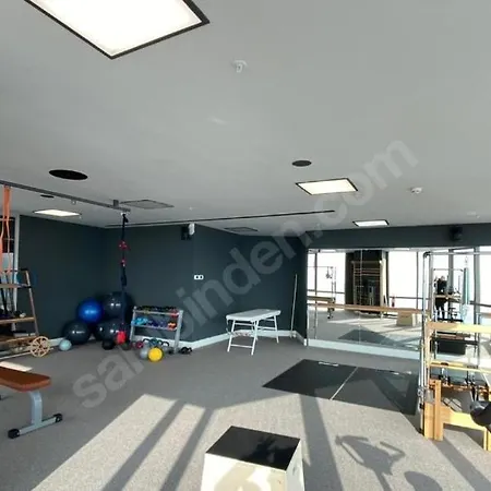 Metropol Towers Lovely Studio Апартаменты