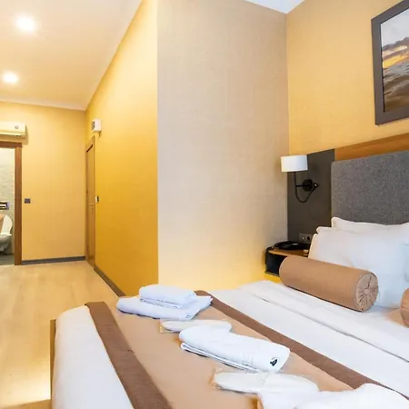 Hotel Orange & *