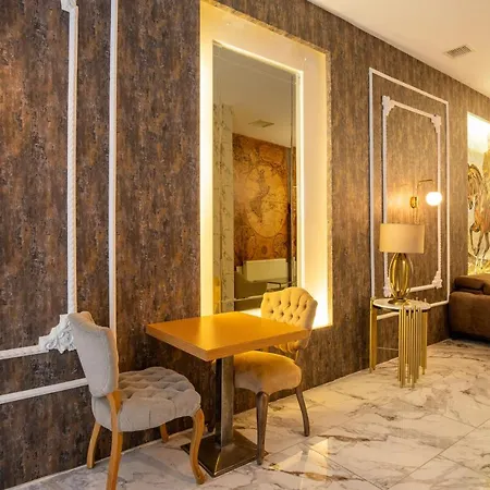 Hotel Orange &
