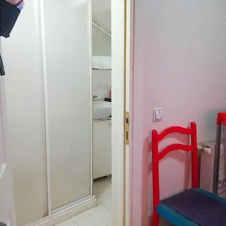 #02 Private Bedroom In A Shared Near Galata Tower Homestay *