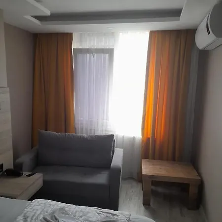 Moon Sirinevler Hotel 2*