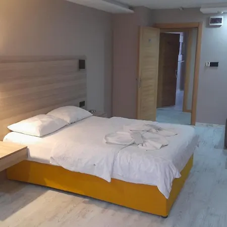 Hotel Moon Sirinevler 2*