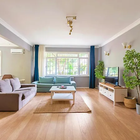 Apartment Outstanding Flat With Stylish Interior And Excellent Location Close To Shopping Malls In Sisli Istanbul