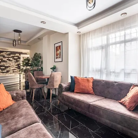 Refreshing Duplex Flat With Jacuzzi In Sisli Apartment Istanbul