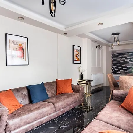 Refreshing Duplex Flat With Jacuzzi In Sisli Apartment *
