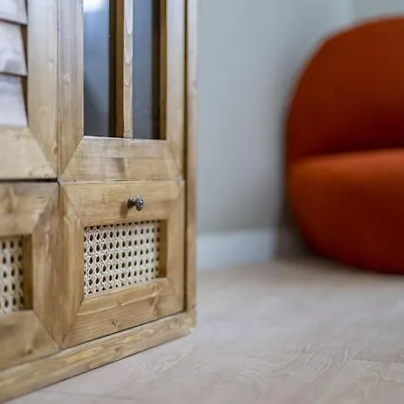 Historic 2 Bedroom Galata Apt-heart Of Kuledibi 1 Apartment *
