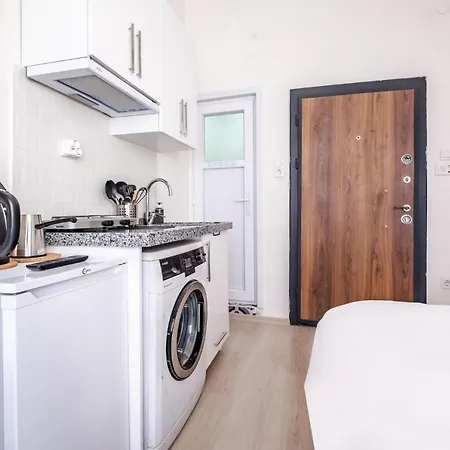 Modern Studio Flat With Central Location In Sisli